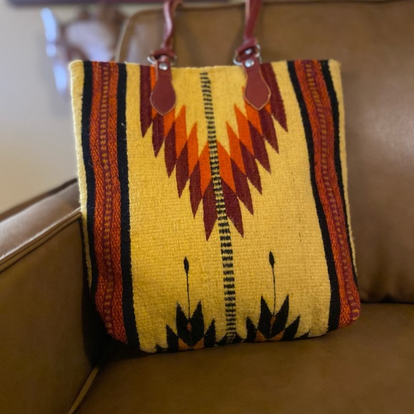 Handmade artisan-crafted Aztec Western print yellow and orange woven wool purse - Picture 2 of 10